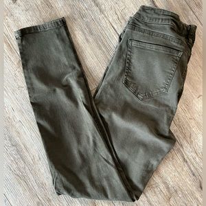 NWOT Buffalo High Rise Ladies' Tencel Blend Army Green Pant - size 8 / 29